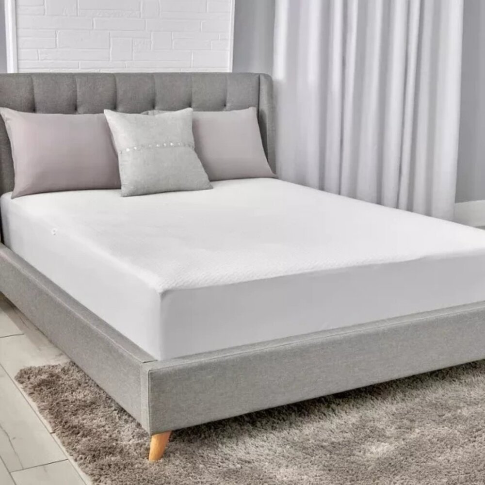 ALLEREASE Twin Temperature Regulating Mattress Protector
